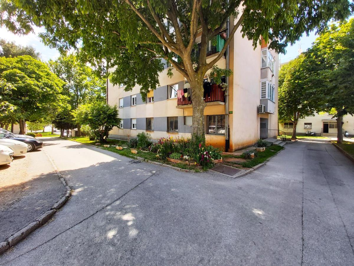 Green City Point Apartment Pula Exterior photo