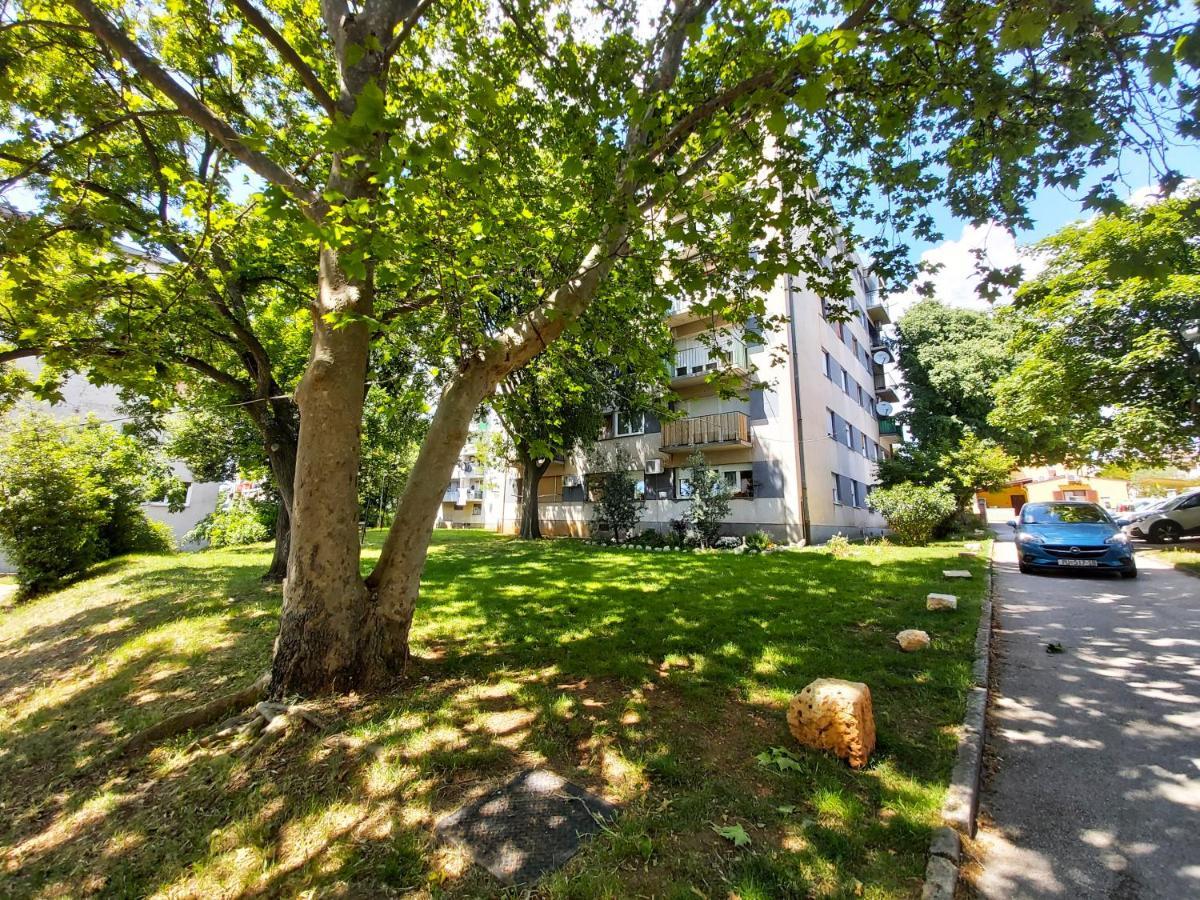 Green City Point Apartment Pula Exterior photo